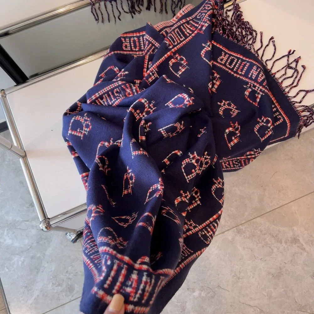 💎✨AUTHENTIC✨💎Dior scarf💎✨AUTHENTIC✨💎Fendi scarf